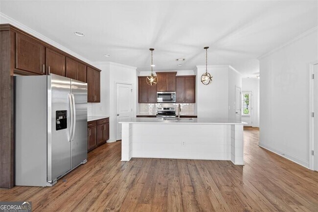 Building Photo - 5524 Garens Way
