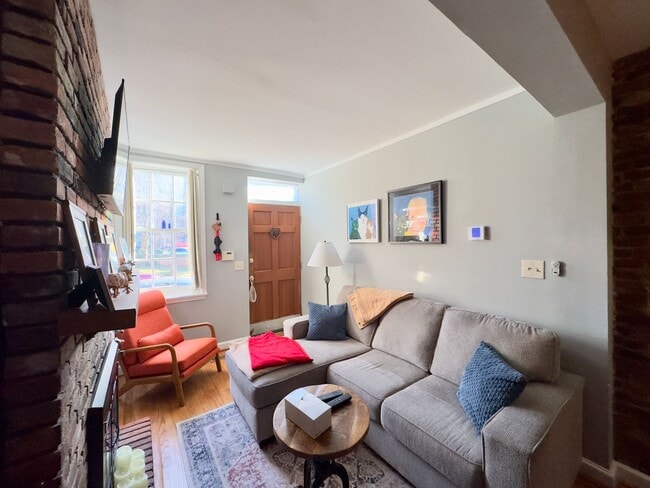 Building Photo - Charming 2 Bedroom/1 Bathroom Townhome with In-Unit Laundry in Ridgley's Delight, MD!