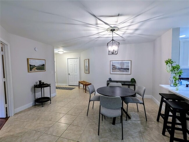 Building Photo - 865 Normandy Trace Rd
