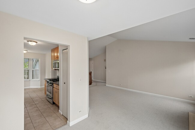 Building Photo - 1242 S Wellington Ct