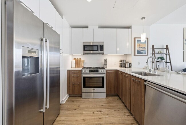 Building Photo - 399 Fremont St