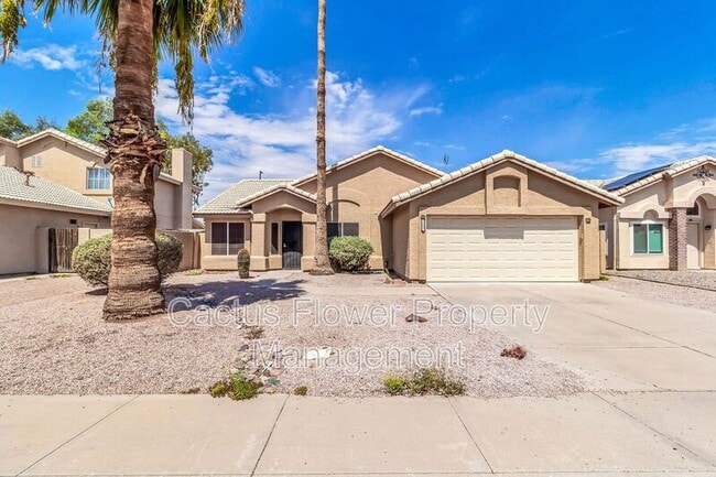 Primary Photo - 1132 E Harbor View Dr