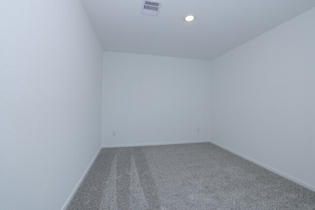 Building Photo - 40618 Balsam Run Ln