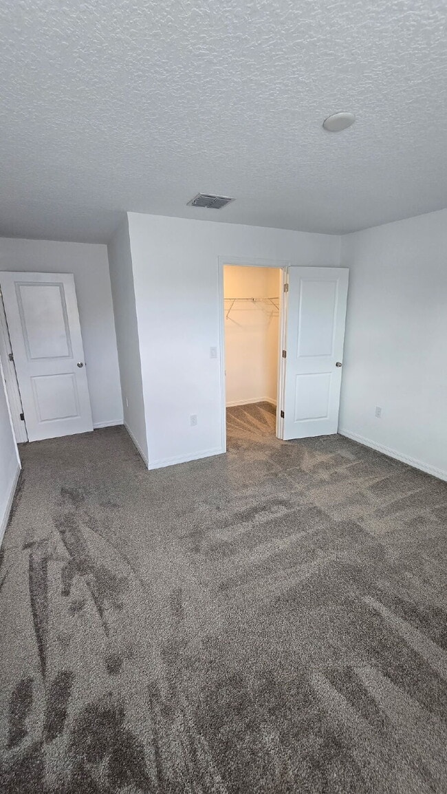 Building Photo - 3936 Willow Brk Dr