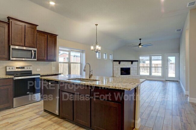 Building Photo - 807 Mary Lee Ln