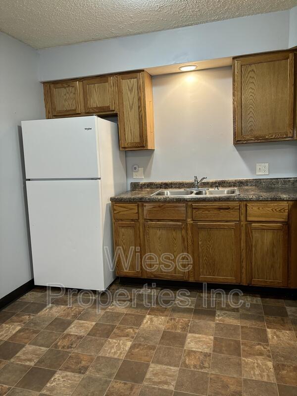 Building Photo - 2110 Bradley Ct