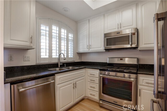 Building Photo - 30902 Club House Dr