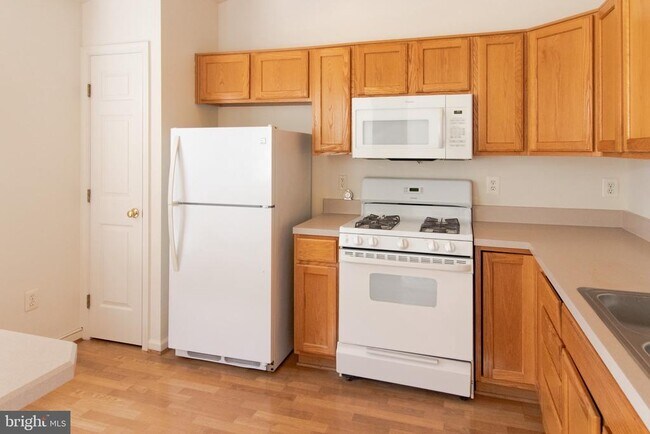 Building Photo - 7505 Calderon Ct