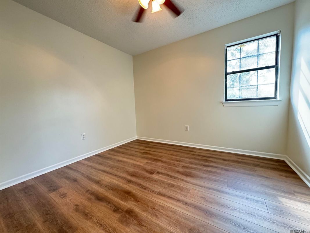 Building Photo - 1732 Manor Oak Dr
