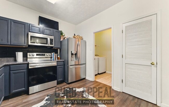 Building Photo - 1689 Camden Forrest Way