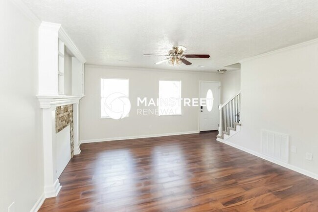 Building Photo - 3 Bedroom Pet-Friendly Home in POWELL, TN with Main Street Renewal