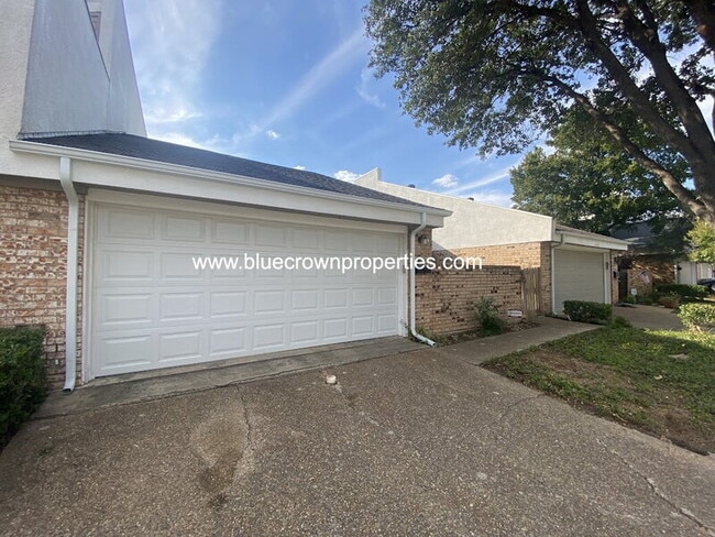 Primary Photo - 2702 Stonecreek Pl