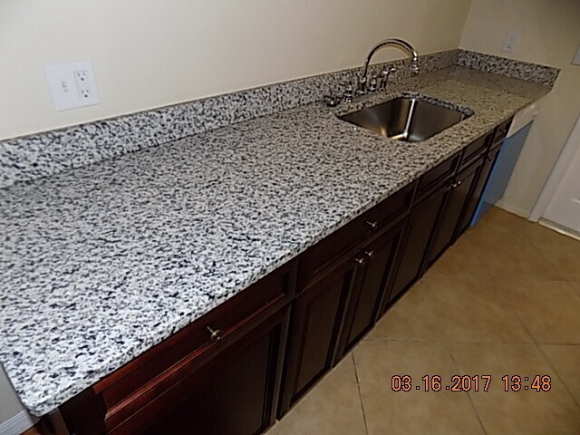 Building Photo - Exceptional 3/2/1 Home in Hudson