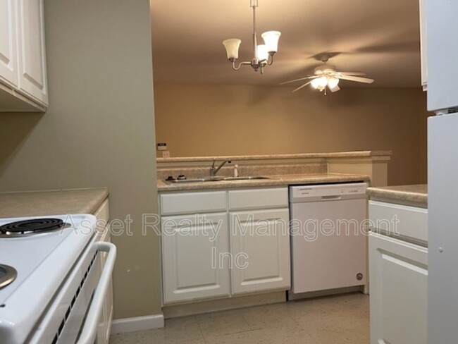 Building Photo - 8122 Elderberry Dr NW