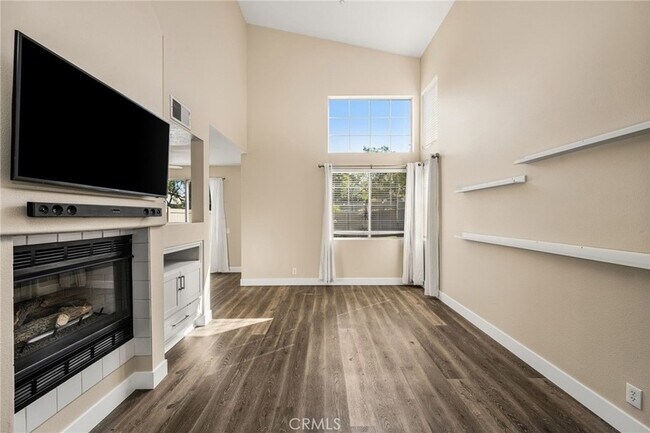 Building Photo - 3441 E Berkshire Ct