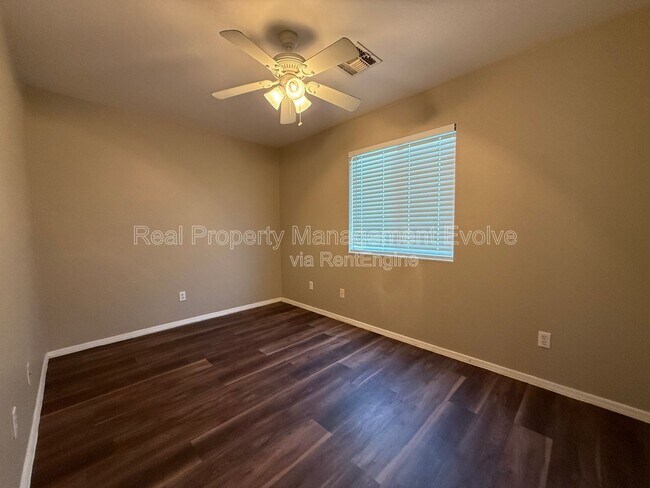 Building Photo - 5021 N 18th Ave