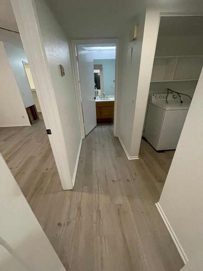 Hallway to 2nd bathroom - 21372 Brookhurst St