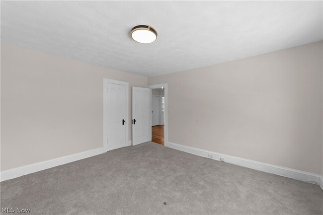 Building Photo - 867 East Blvd