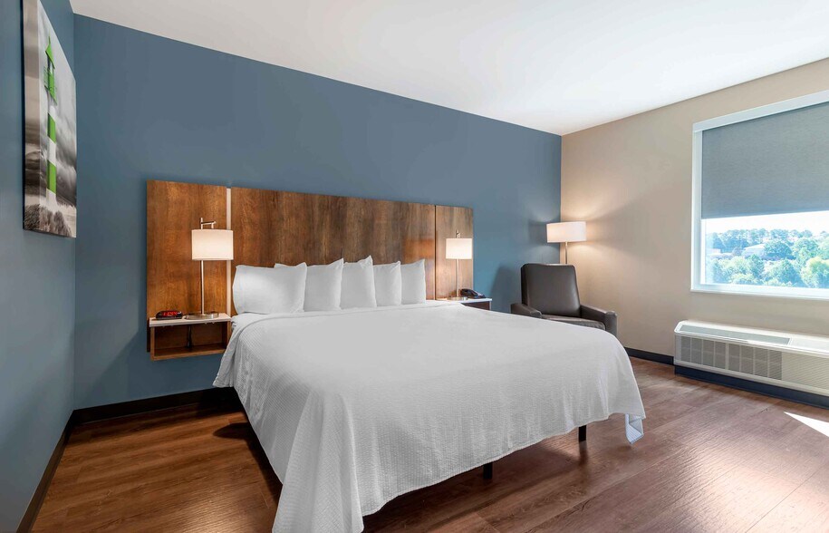 Building Photo - Furnished Studio-Atlanta - Newnan