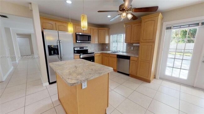 Building Photo - 15012 SW 146th St