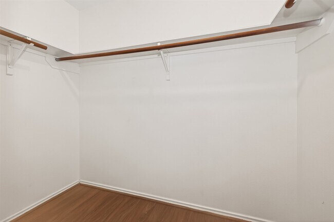 Building Photo - 3807 Brook Garden Ln