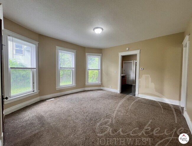 Building Photo - 3113 Scottwood Ave