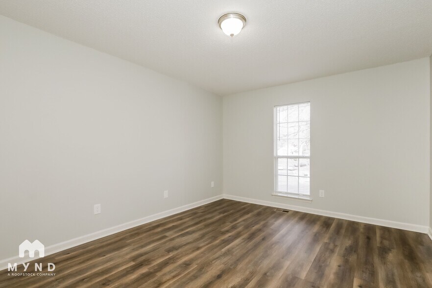 Building Photo - 710 Greyson Dr