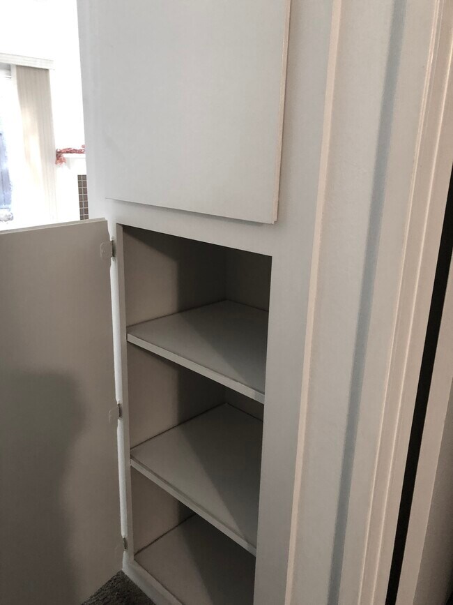 Linen Closet - 2405 Deer Tree Ct