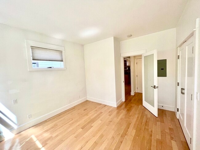 Building Photo - 3918 Webster St