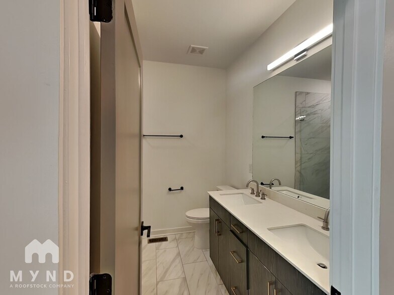 Building Photo - 1434 Walker Pl SE