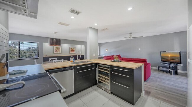 Building Photo - 2746 Orchid Oaks Dr