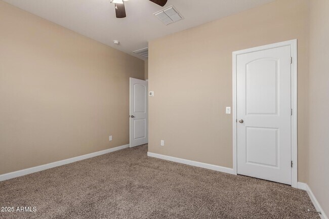 Building Photo - 10743 W Bronco Trail