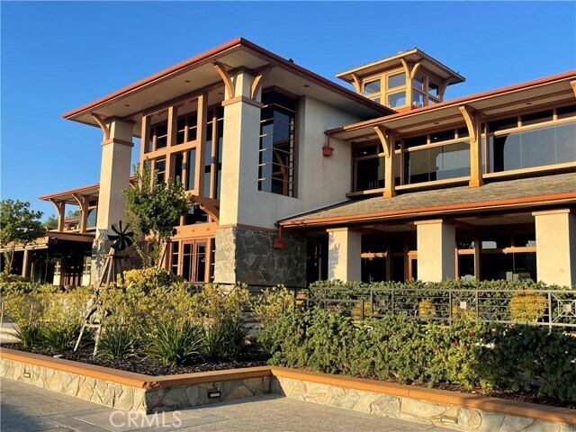Building Photo - 32 Bogey Ln