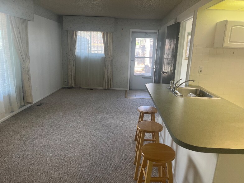 Building Photo - 638 Gilcrest Rd