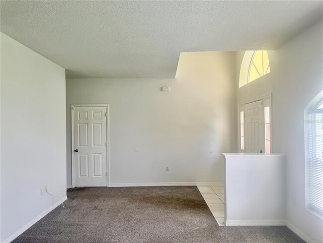 Building Photo - 327 Alegriano Ct