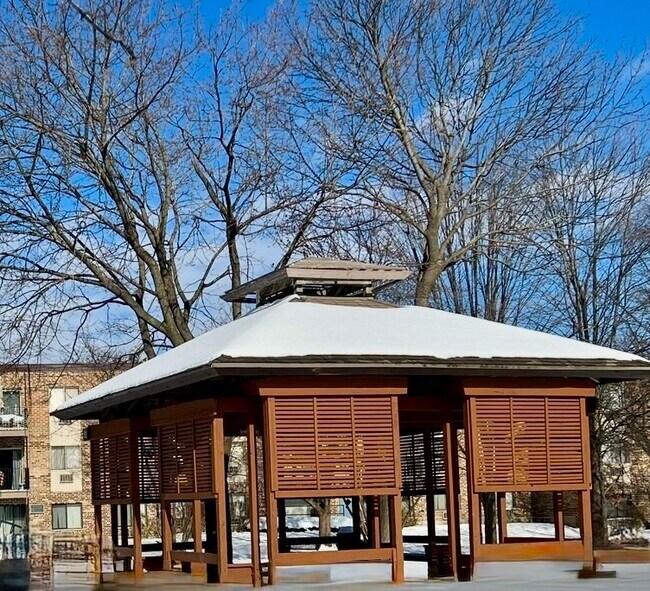 Building Photo - 1461 N Winslowe Dr