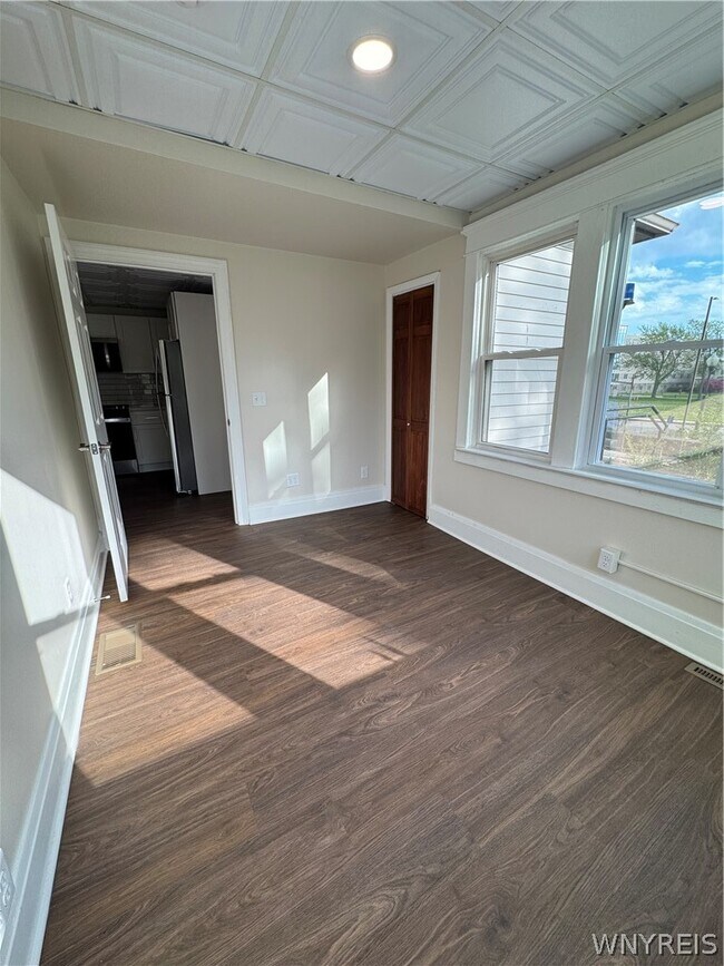 Building Photo - 2 Agassiz Cir