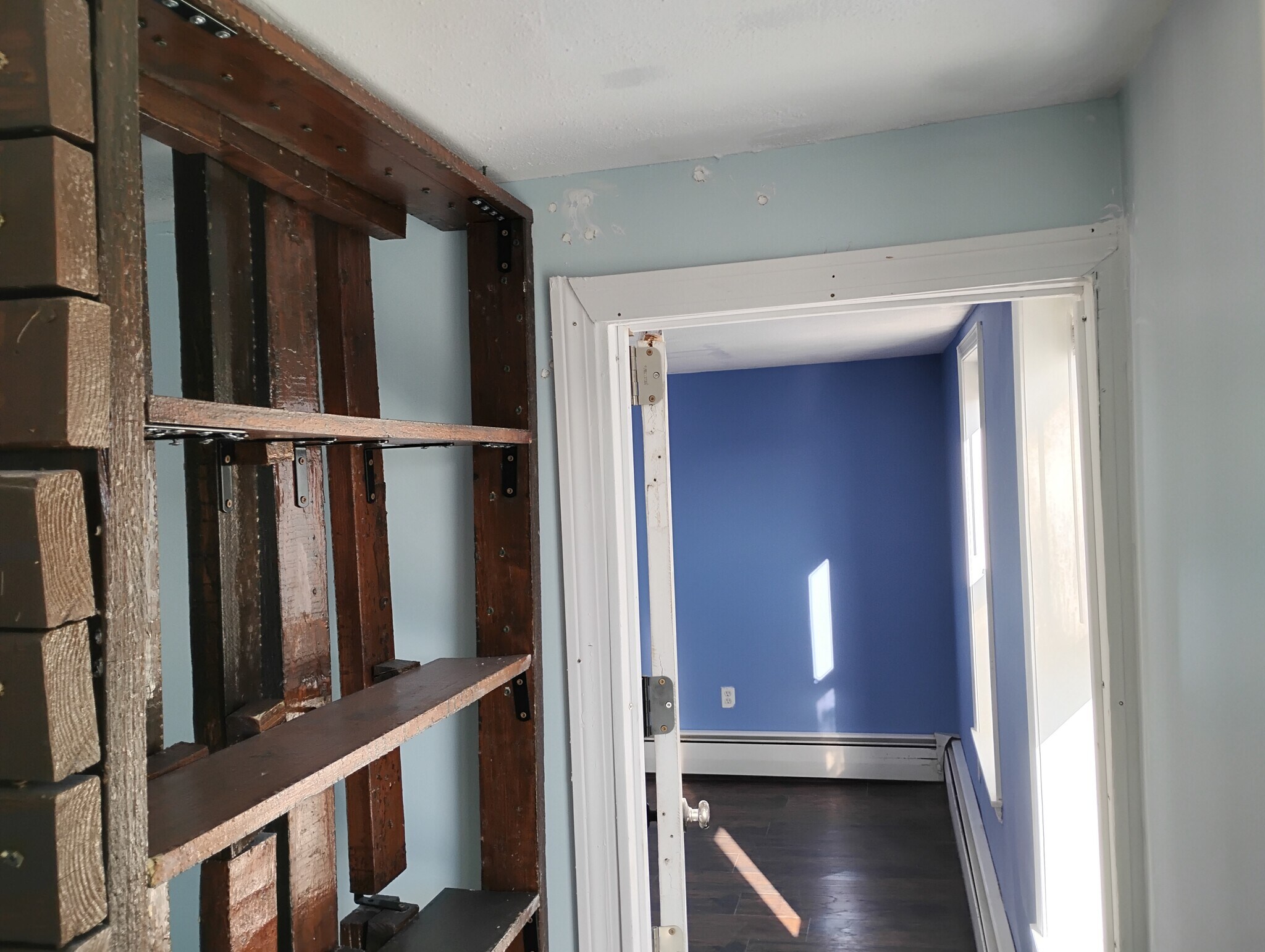 Building Photo - 213 Pleasant St