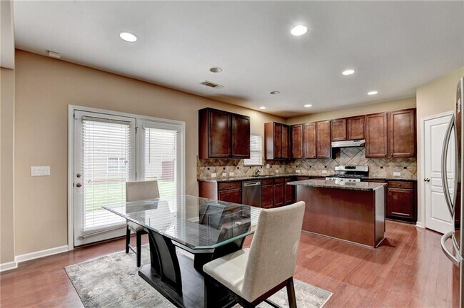 Building Photo - 4228 Woods Creek Ln