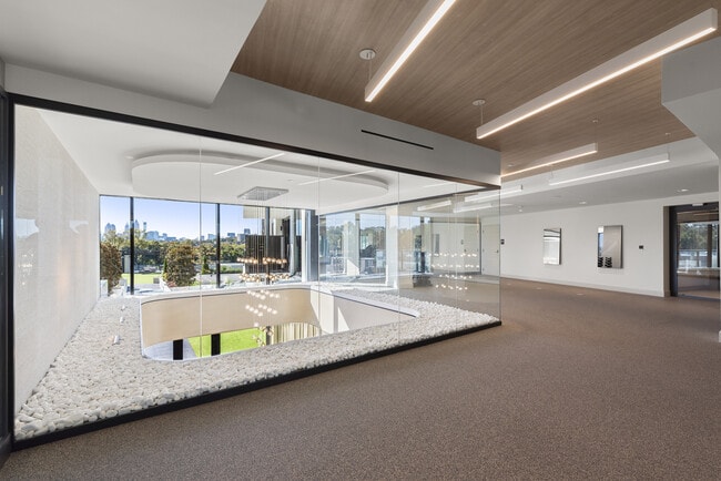 Building Photo - 2425 Peachtree Rd NE