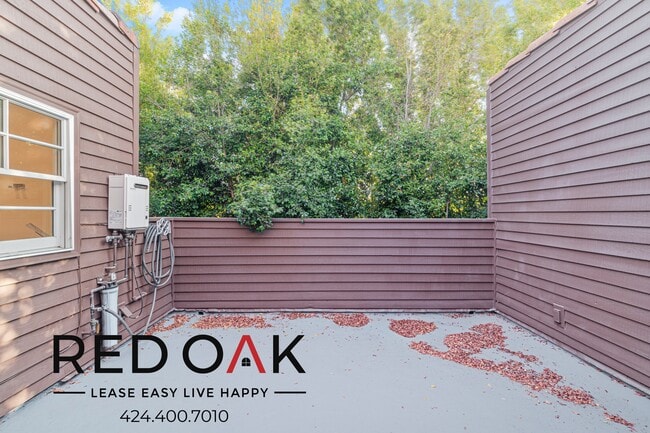 Building Photo - 2421 California Ave