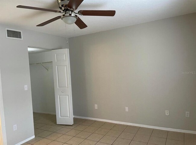 Building Photo - 827 Camargo Way