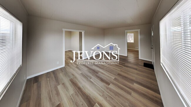 Building Photo - $500 Off First Month! 3BR Home w/ Washer & Dryer on Spacious 1-Acre Orchard Lot