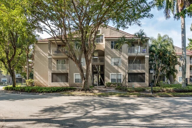 Building Photo - 1740 Palm Cove Blvd