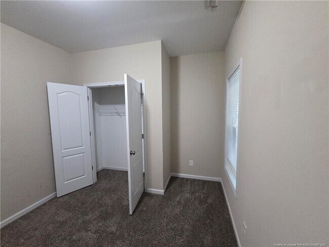 Building Photo - 2044 Stonewash Dr