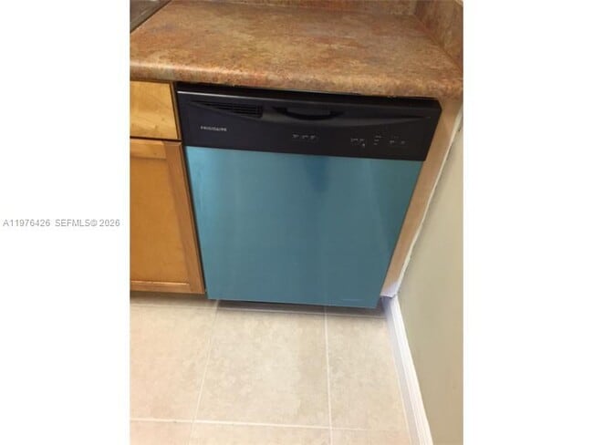 Building Photo - 216 Meadows Cir