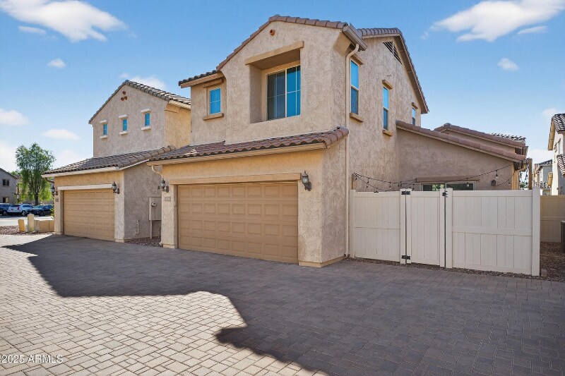 Primary Photo - 16226 N 21st Ln