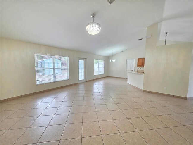 Building Photo - 2789 Coolidge Ave