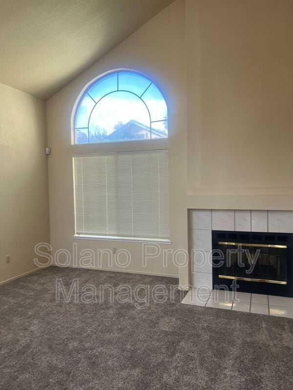 Building Photo - 411 Dickey Ct