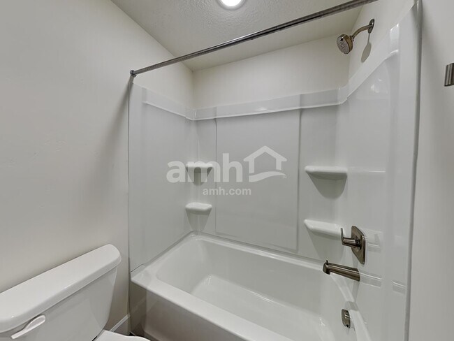 Building Photo - 11068 S Stream Rock Rd